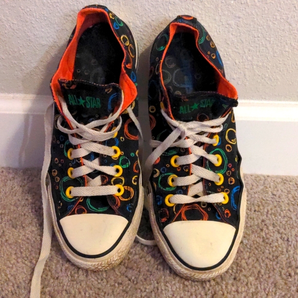 Unisex 6 Converse All Stars Low Top Chuck Taylor Sneakers Black Colorful Bubbles - Picture 2 of 6